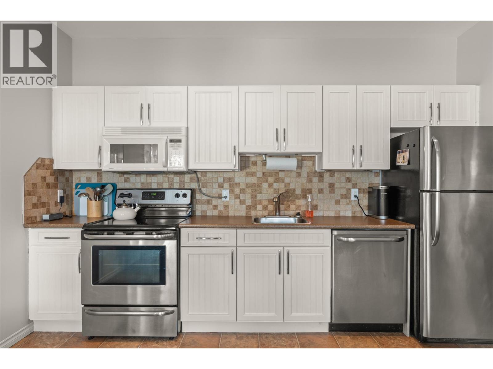 290 Silver Queen Road Unit# 1, Silver Star, British Columbia  V1B 0S5 - Photo 13 - 10377752