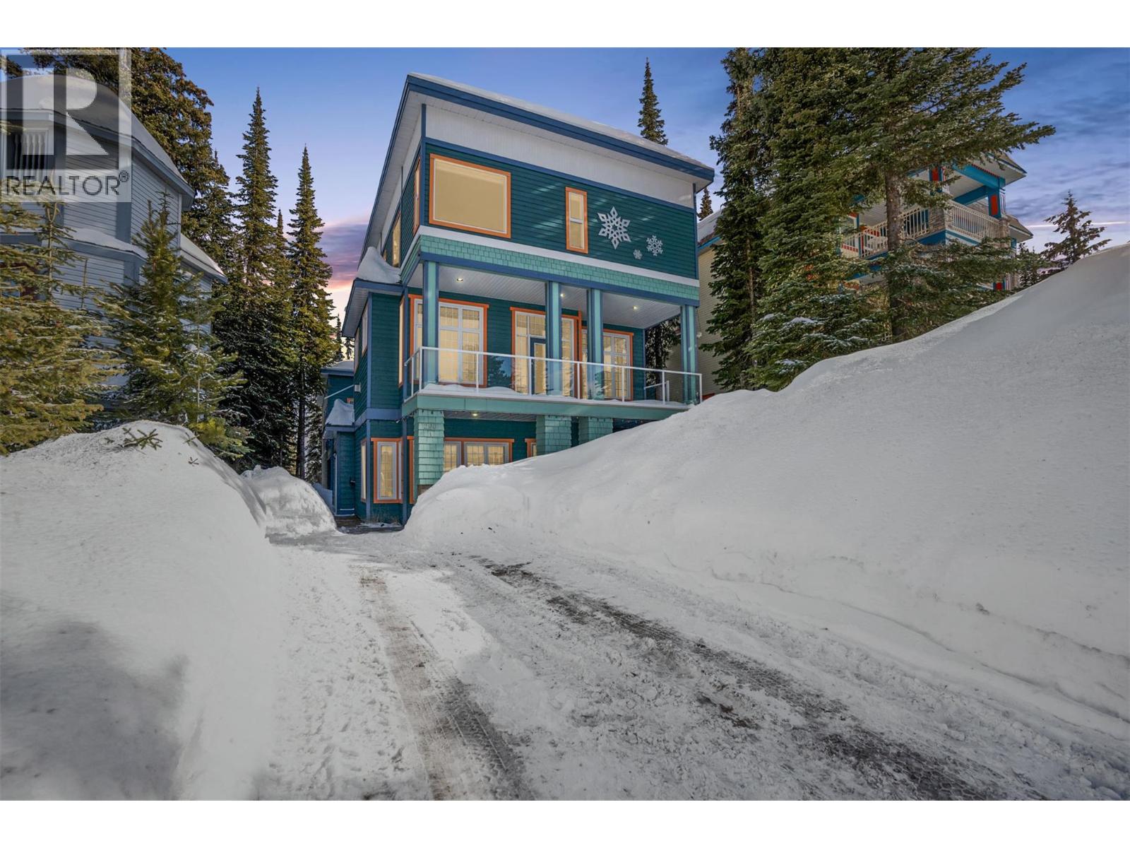 290 Silver Queen Road Unit# 1, Silver Star, British Columbia  V1B 0S5 - Photo 2 - 10377752