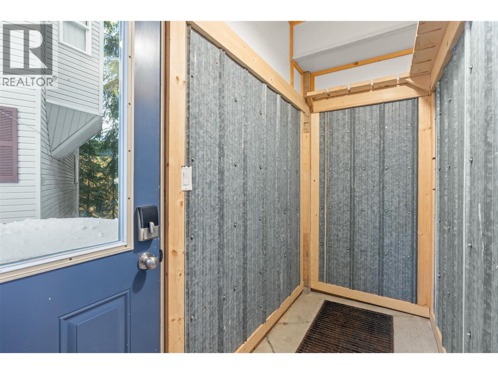 290 Silver Queen Road Unit# 1, Silver Star, British Columbia  V1B 0S5 - Photo 27 - 10377752