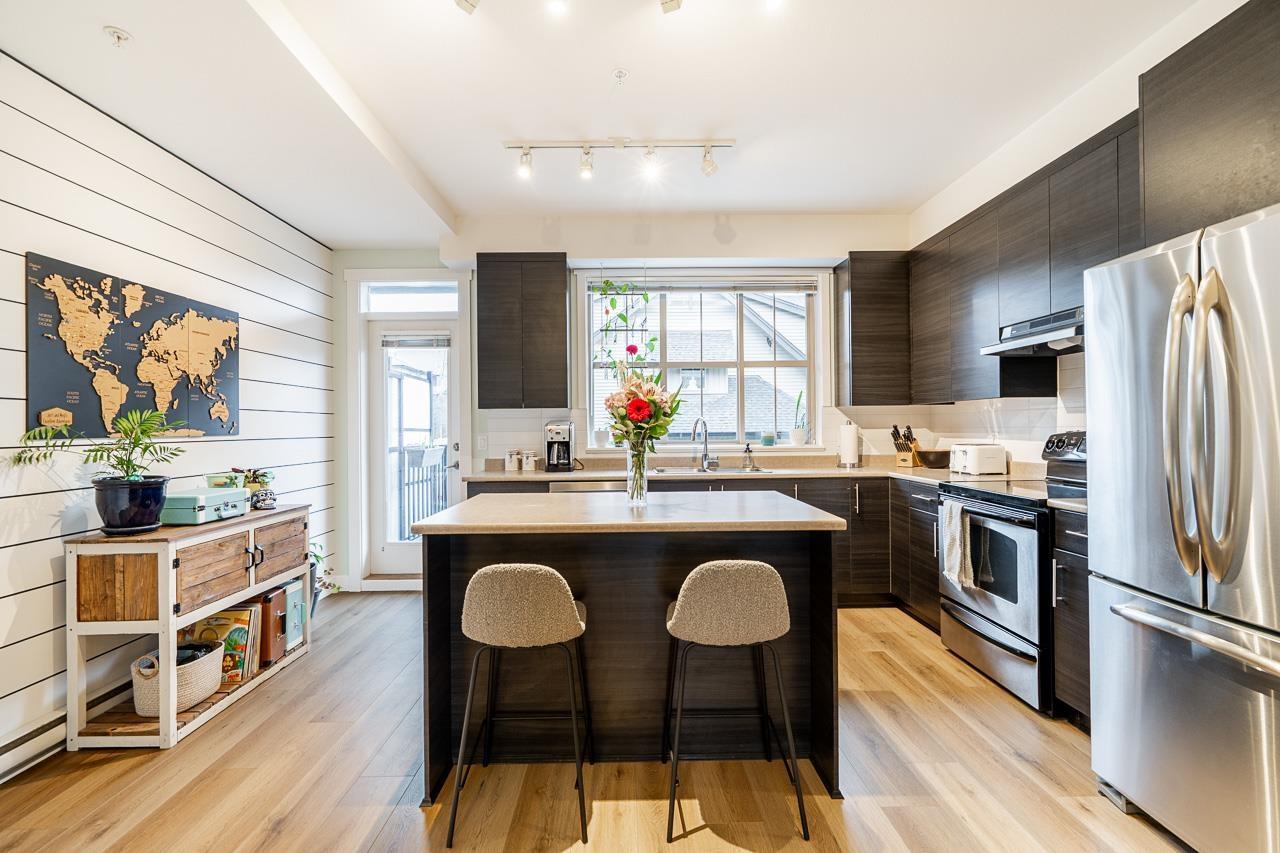 8 9525 204 STREET, langley, British Columbia