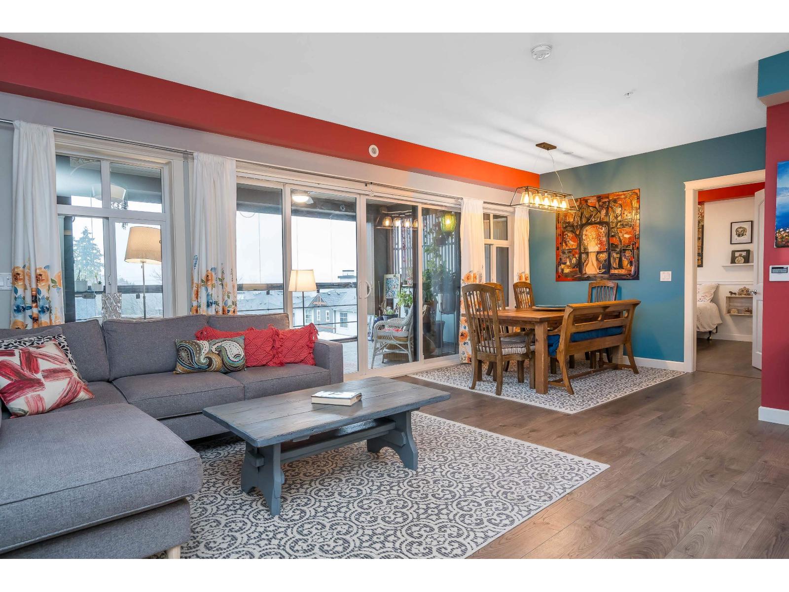 401 14588 Mcdougall Drive, Surrey, British Columbia  V4P 0H1 - Photo 2 - R3097278