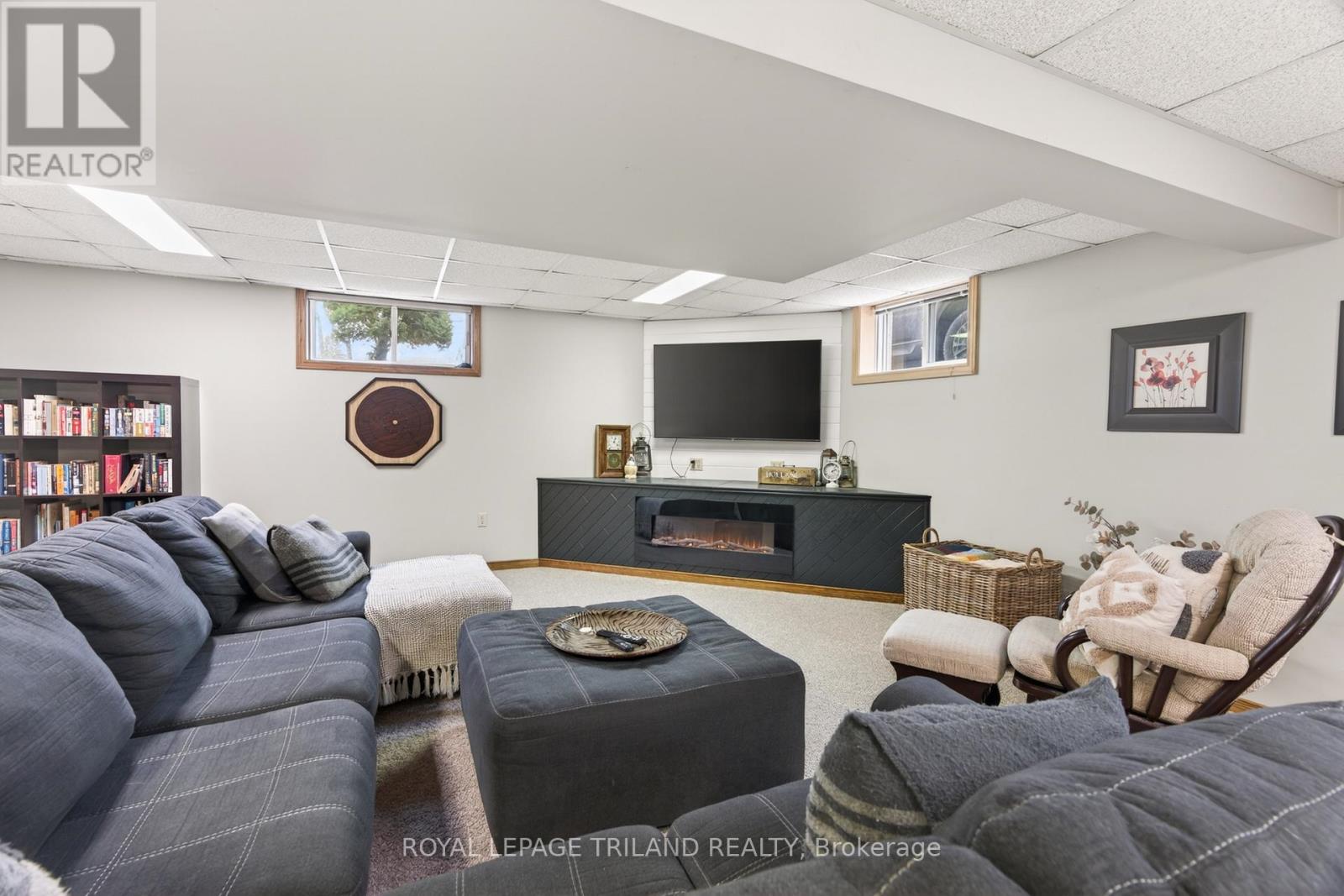 1 Dugald Street, Southwest Middlesex (Appin), Ontario  N0L 1A0 - Photo 23 - X12868704