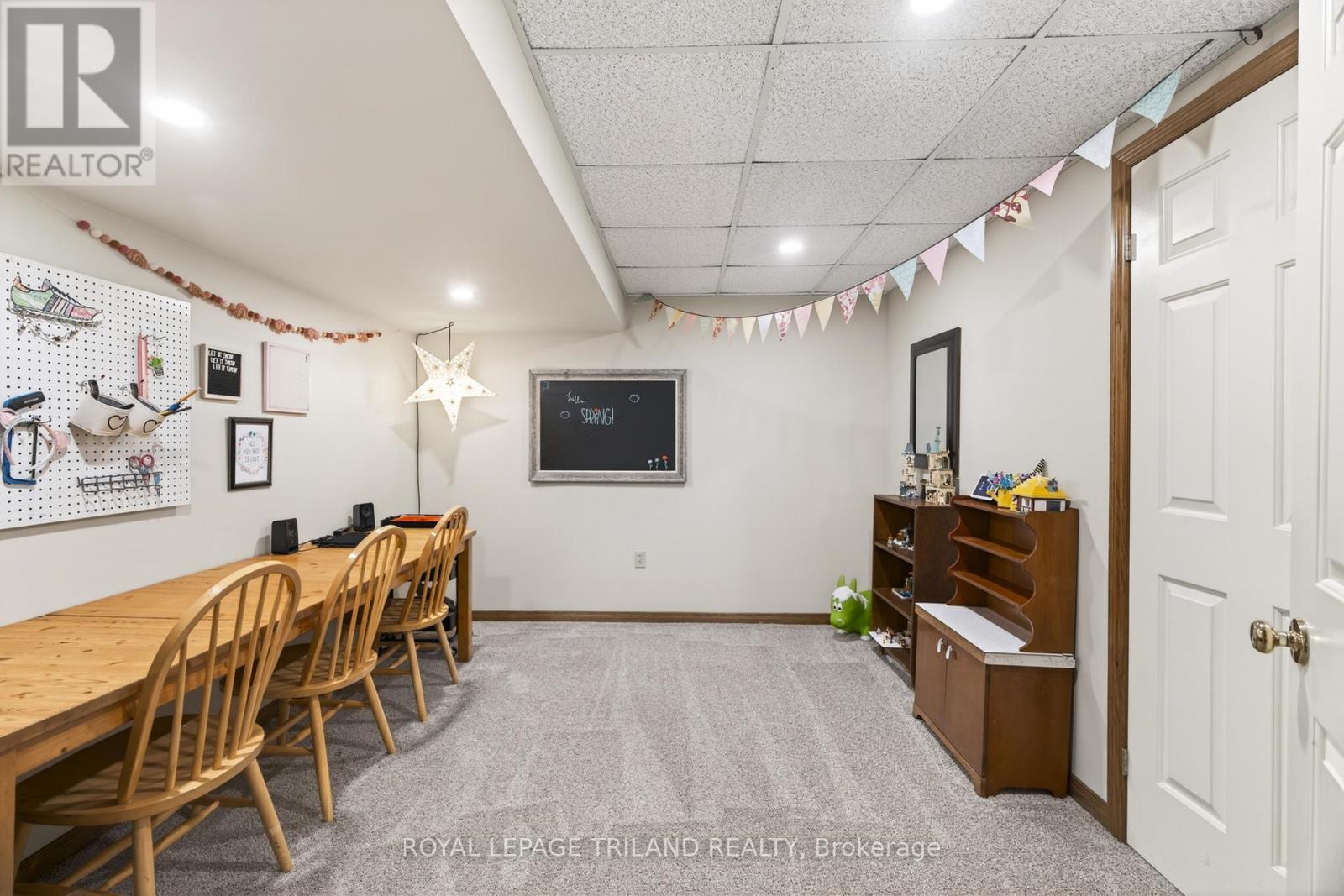 1 Dugald Street, Southwest Middlesex (Appin), Ontario  N0L 1A0 - Photo 24 - X12868704