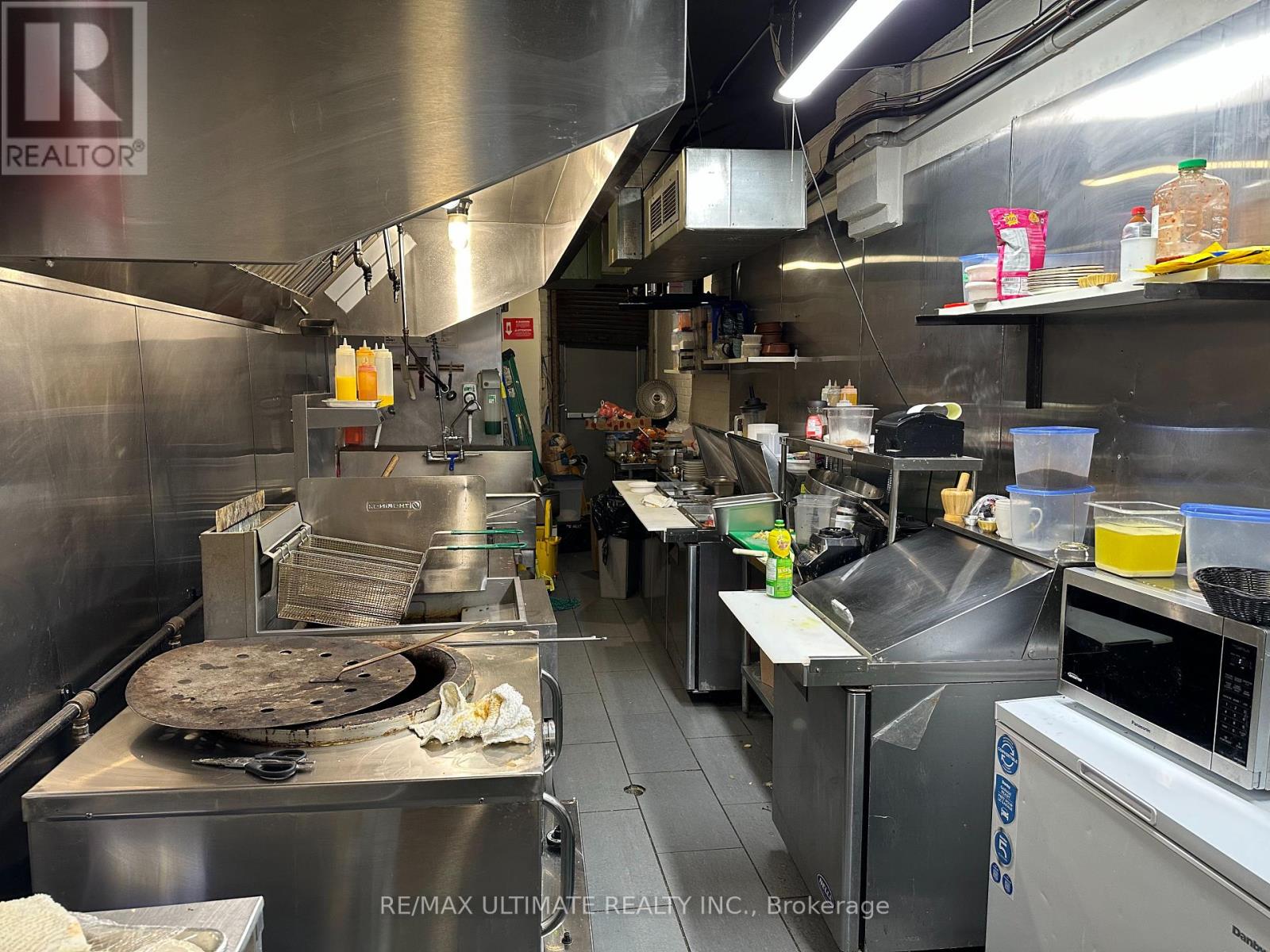 507 Queen Street, Toronto (Waterfront Communities), Ontario  M5V 2B4 - Photo 6 - C12868702