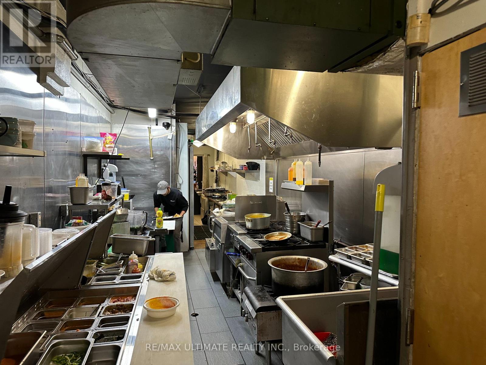 507 Queen Street, Toronto (Waterfront Communities), Ontario  M5V 2B4 - Photo 7 - C12868702