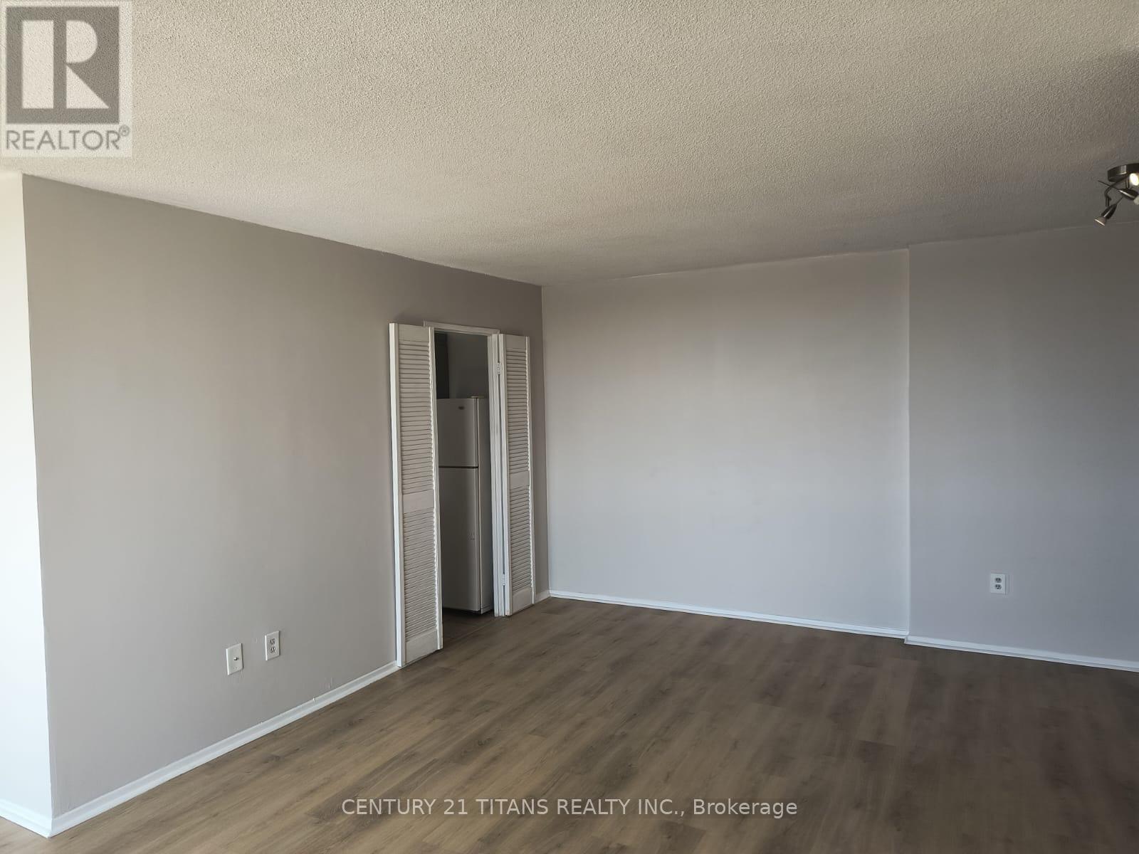 907 - 301 Prudential Drive, Toronto, Ontario  M1P 4V3 - Photo 2 - E12868700