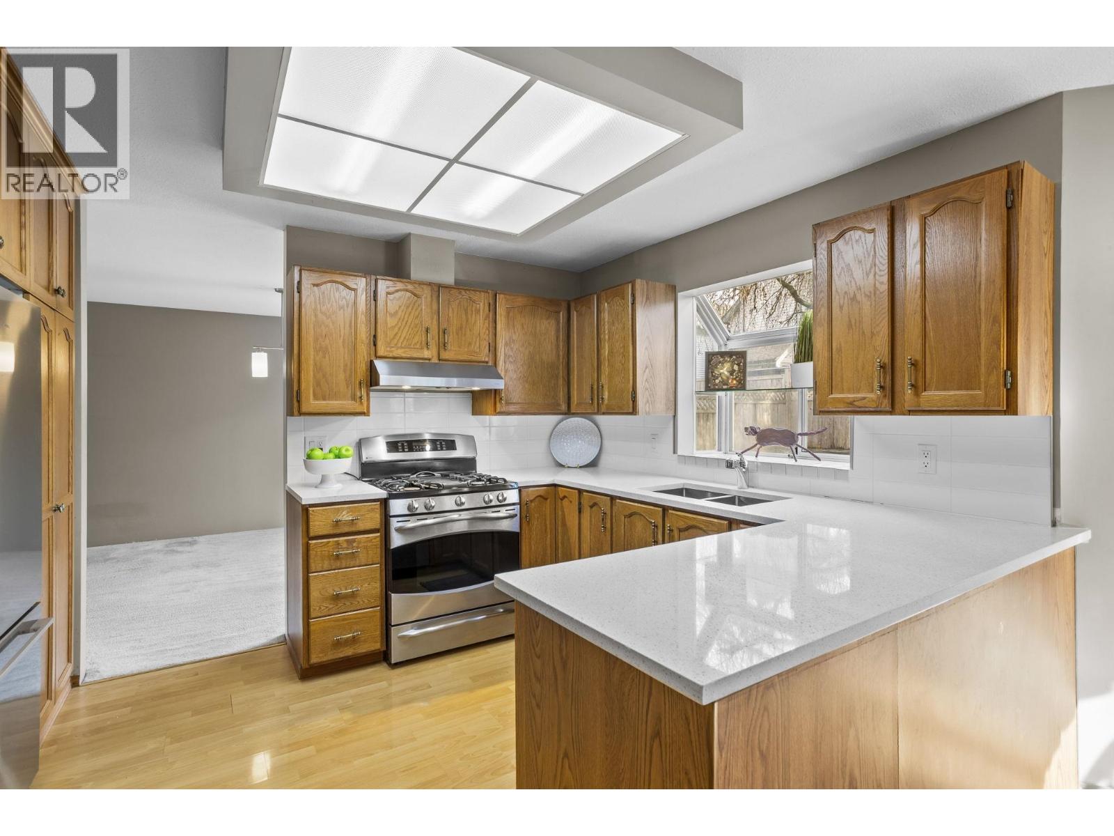 2770 Goldstream Crescent, Coquitlam, British Columbia  V3C 5G9 - Photo 11 - R3098403