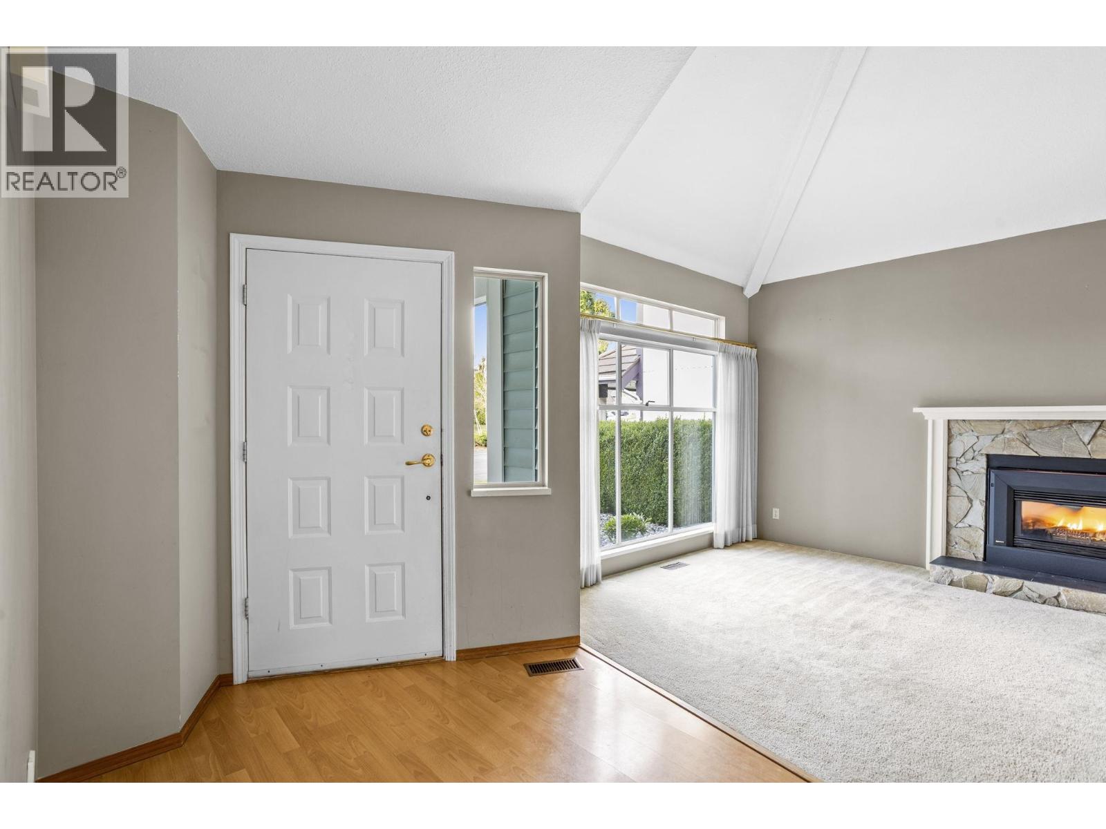 2770 Goldstream Crescent, Coquitlam, British Columbia  V3C 5G9 - Photo 3 - R3098403