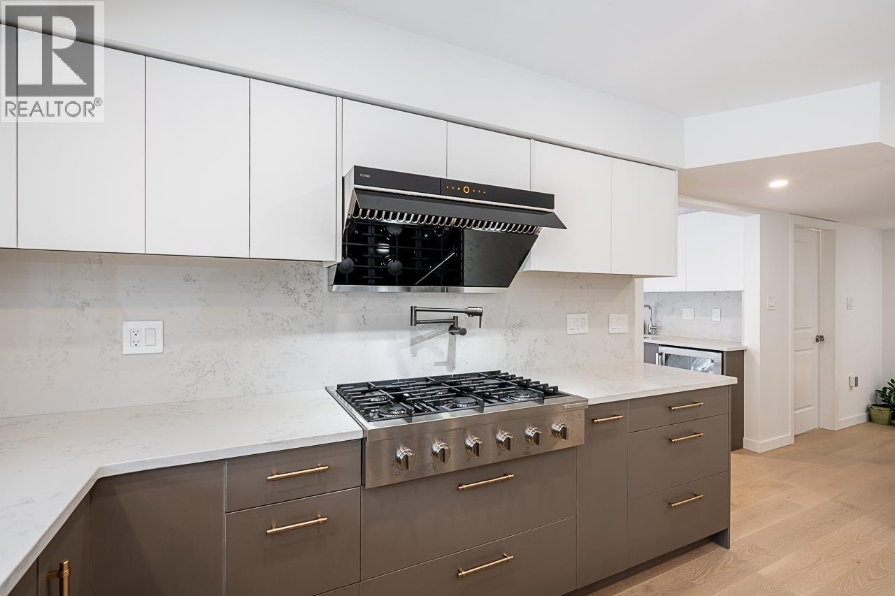 6540 Juniper Drive, Richmond, British Columbia  V7E 4Z6 - Photo 9 - R3098449