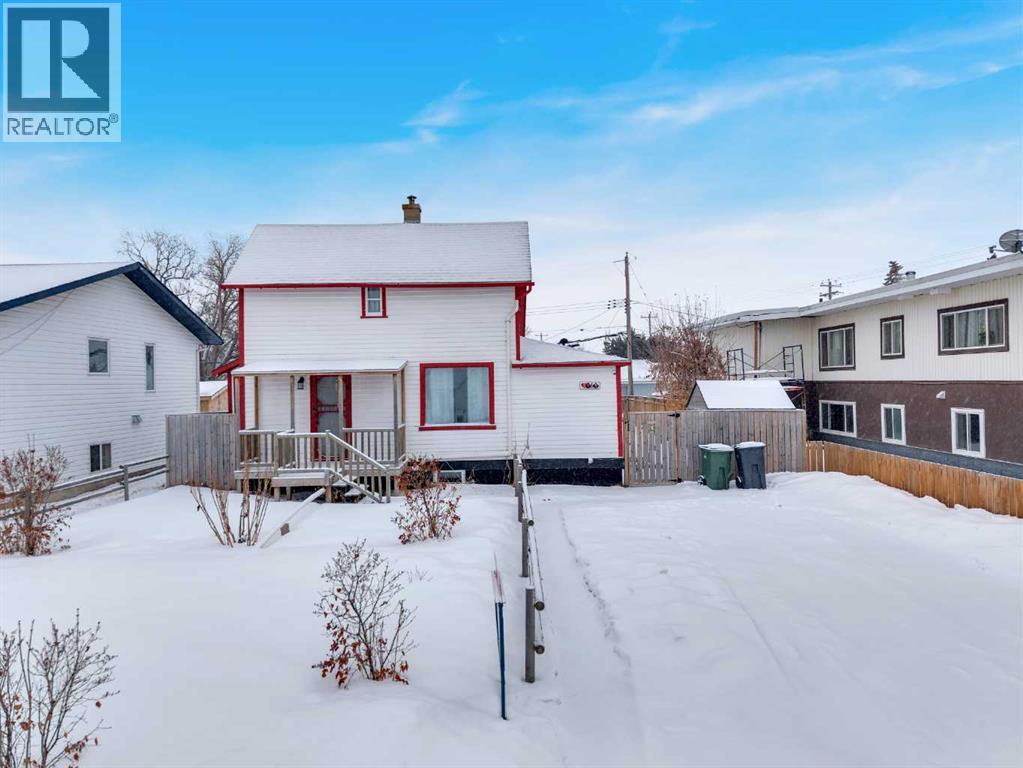 5129 48 Avenue, Ponoka, Alberta  T4J 1J2 - Photo 2 - A2289769