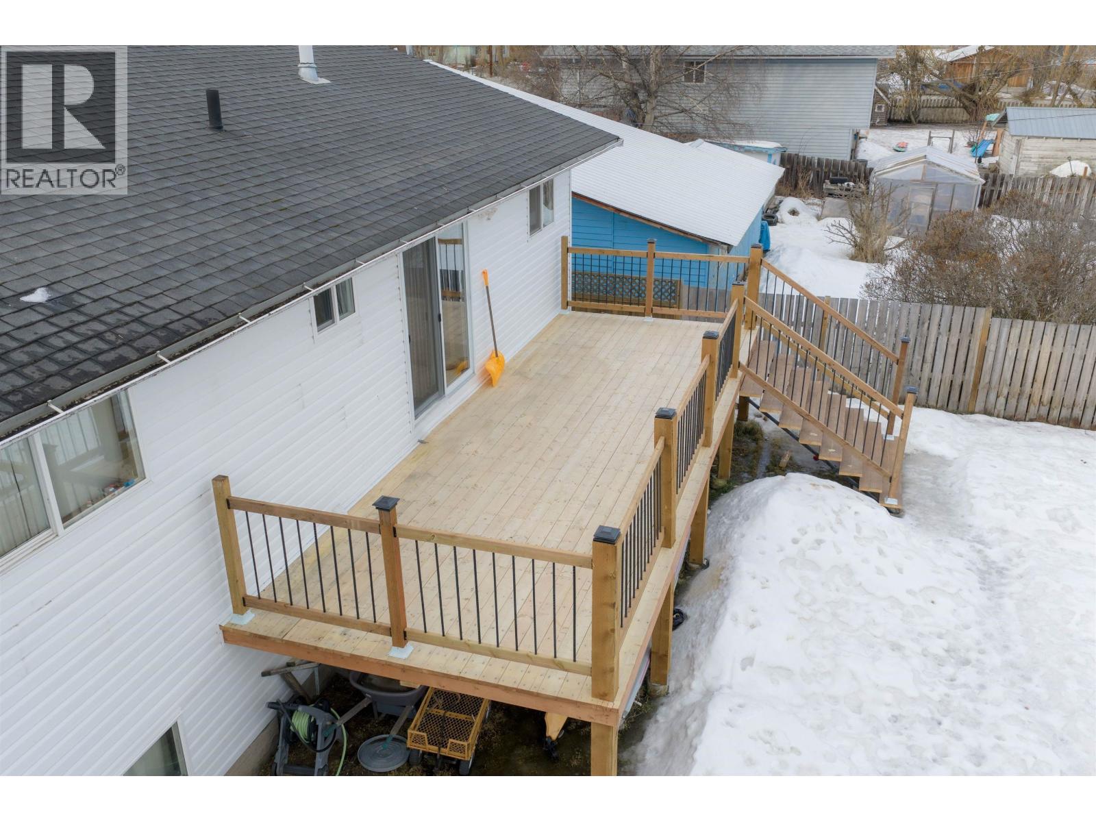 265 W 4th Street, Vanderhoof, British Columbia  V0J 3A0 - Photo 6 - R3097055