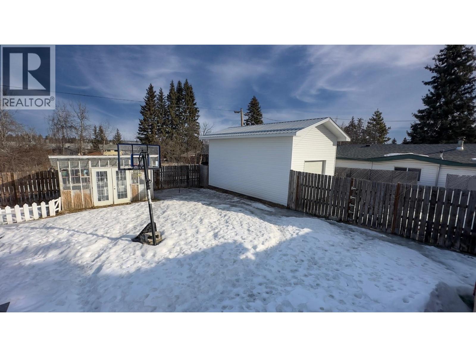 265 W 4th Street, Vanderhoof, British Columbia  V0J 3A0 - Photo 8 - R3097055