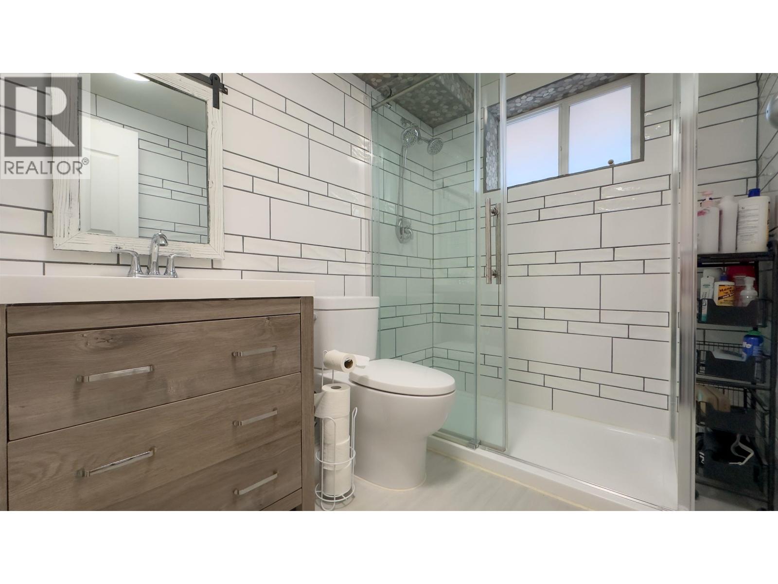 265 W 4th Street, Vanderhoof, British Columbia  V0J 3A0 - Photo 32 - R3097055