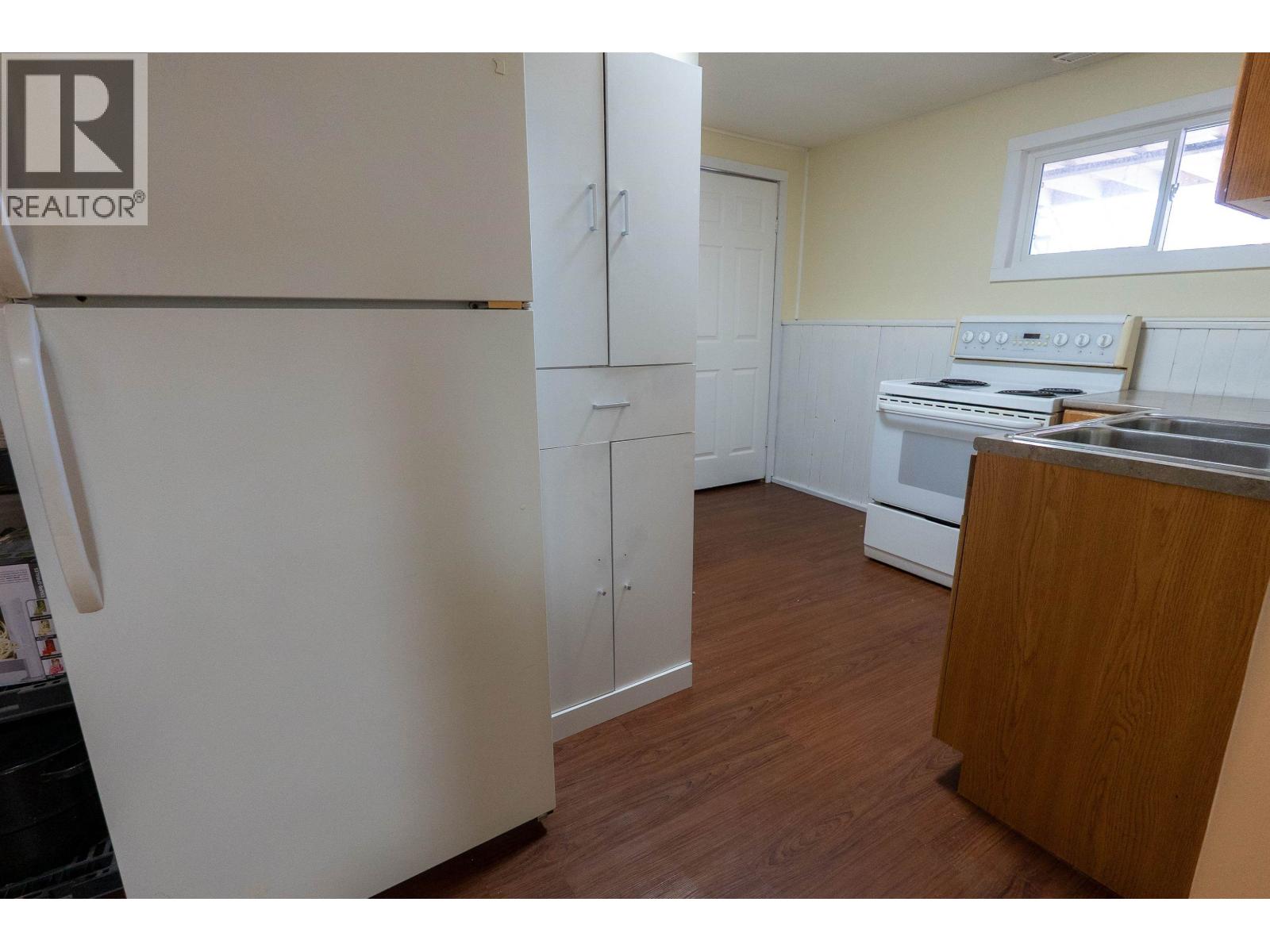 265 W 4th Street, Vanderhoof, British Columbia  V0J 3A0 - Photo 27 - R3097055