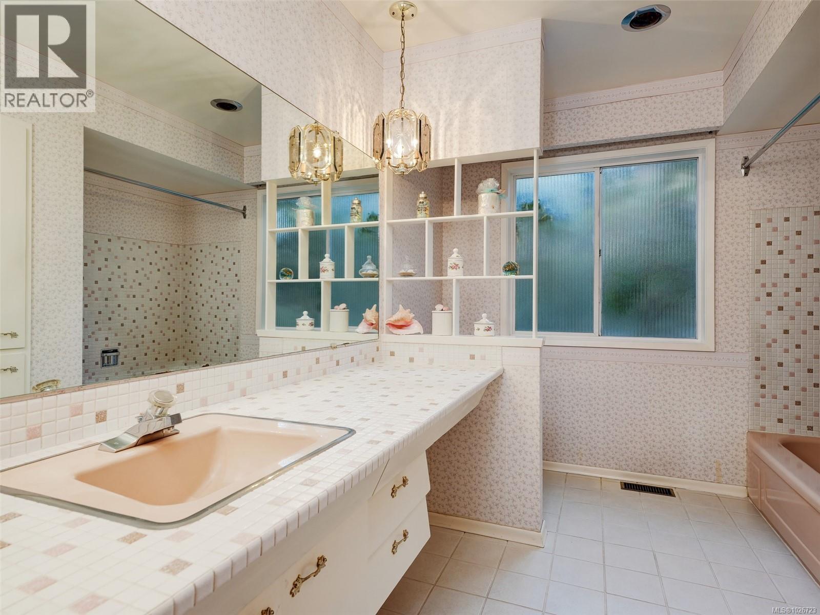 2086 Avondale Rd, Oak Bay, British Columbia  V8P 1V4 - Photo 14 - 1026723