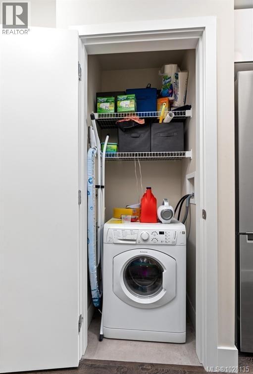 705 1090 Johnson St, Victoria, British Columbia  V8V 0B3 - Photo 9 - 1028135