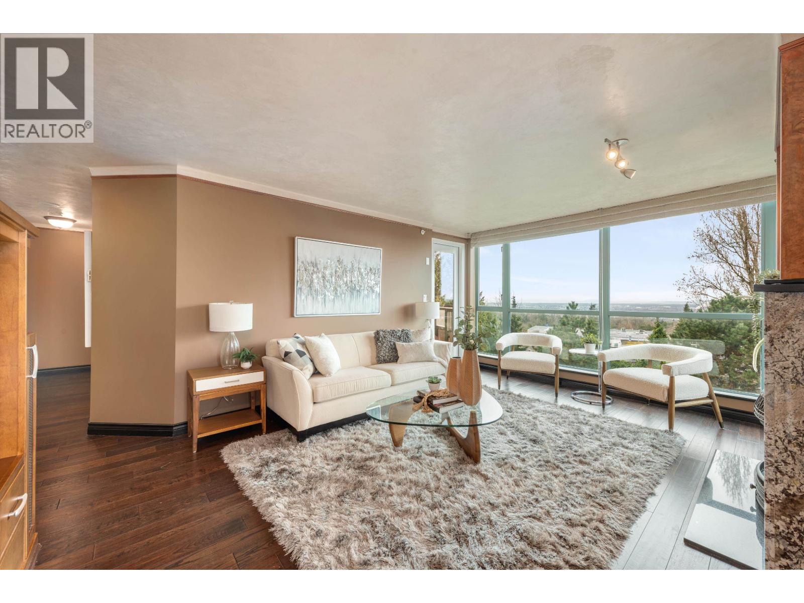 601 6622 Southoaks Crescent, Burnaby, British Columbia  V5E 4K2 - Photo 1 - R3098148