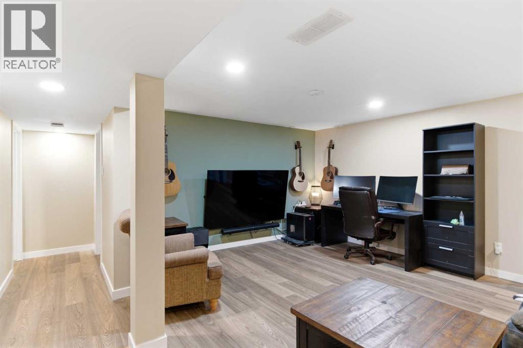 79 Templehill Drive Ne, Calgary, Alberta  T1Y 4C4 - Photo 26 - A2287245