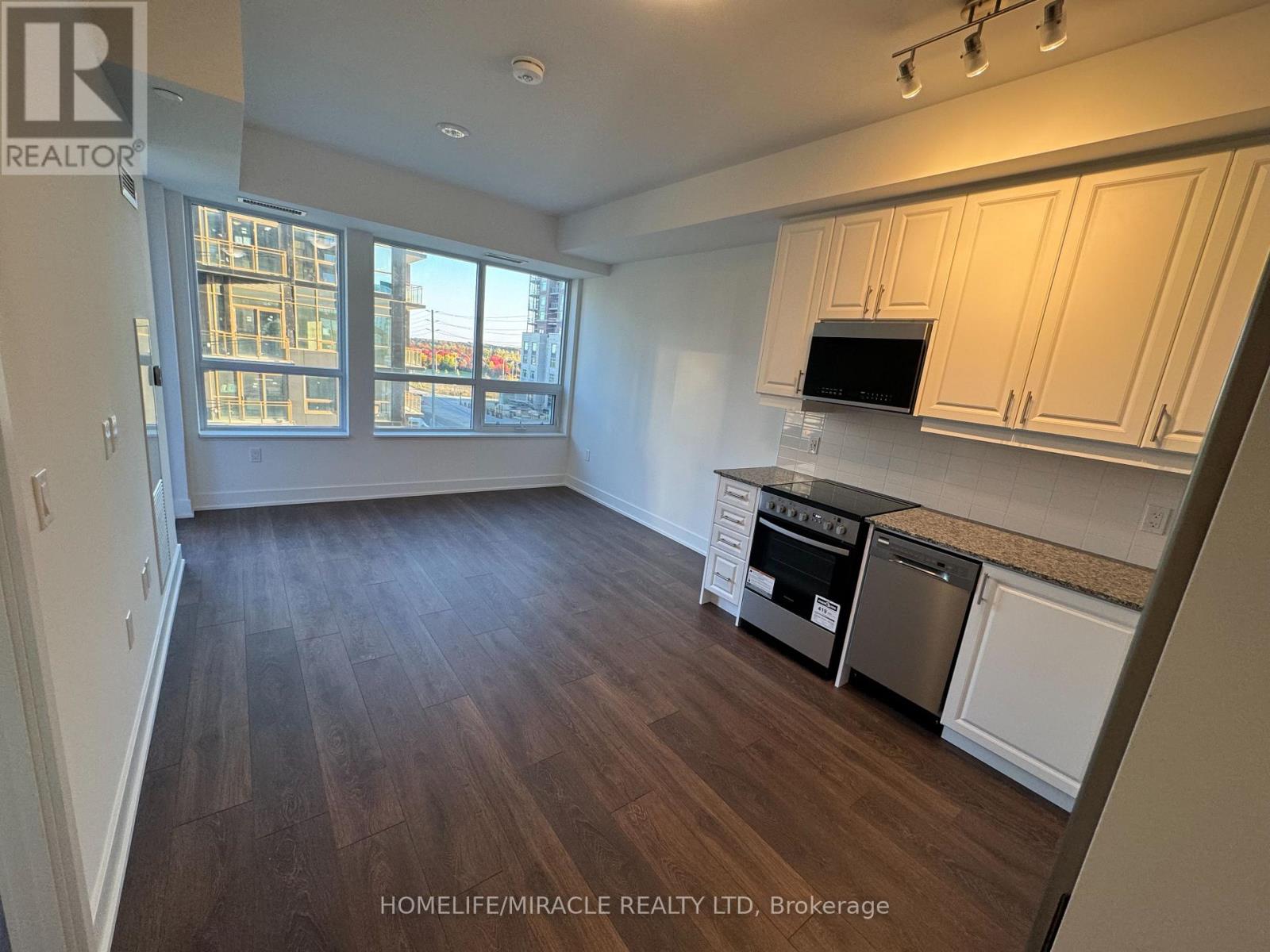 407 - 2343 Khalsa Gate, Oakville, Ontario  L6M 4J2 - Photo 10 - W12868664