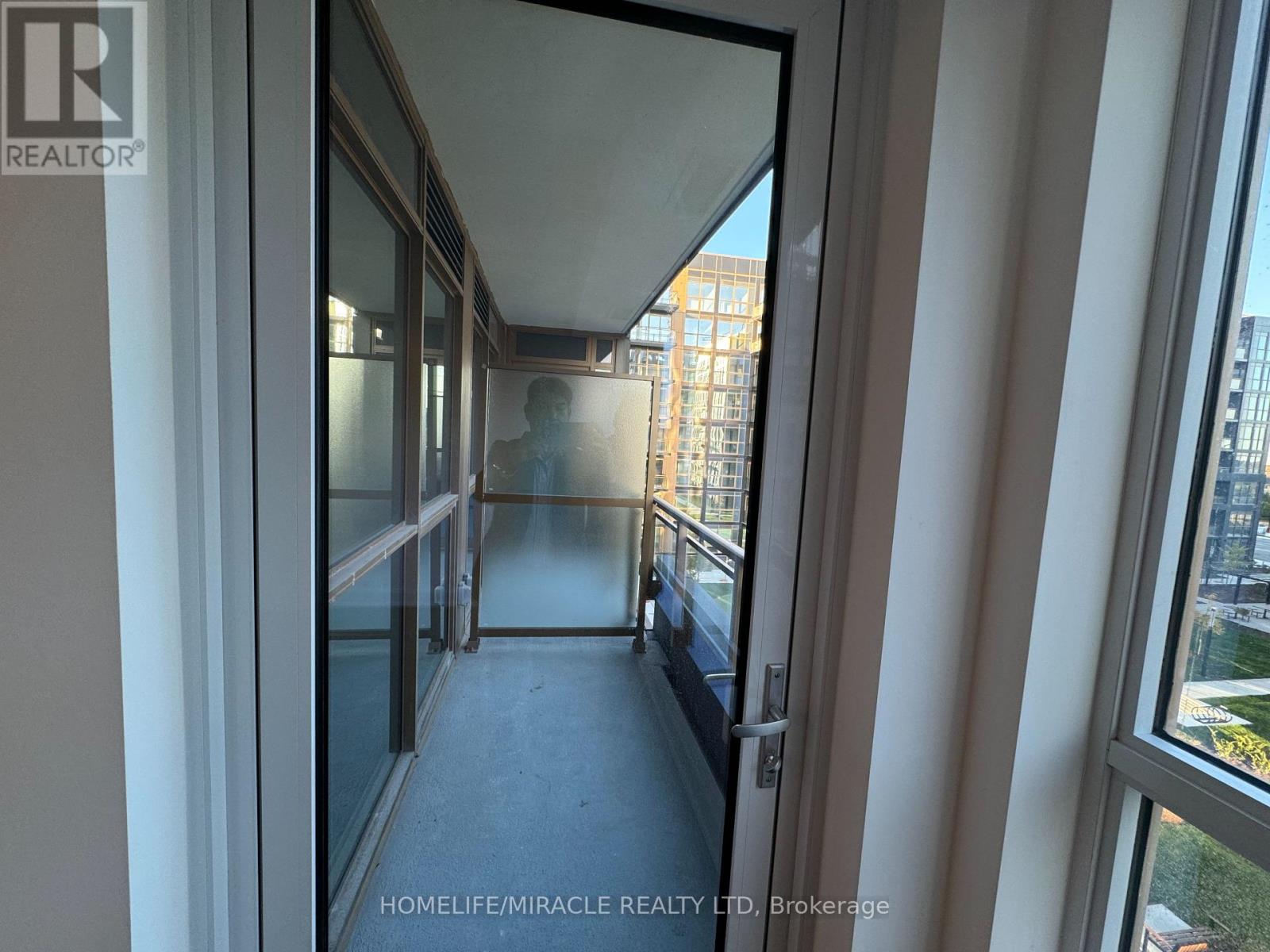 407 - 2343 Khalsa Gate, Oakville, Ontario  L6M 4J2 - Photo 4 - W12868664