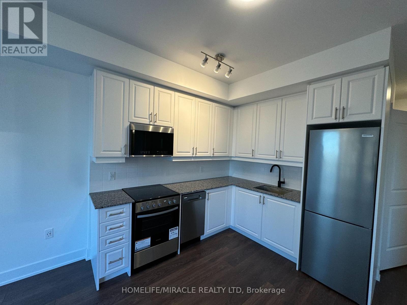 407 - 2343 Khalsa Gate, Oakville, Ontario  L6M 4J2 - Photo 7 - W12868664