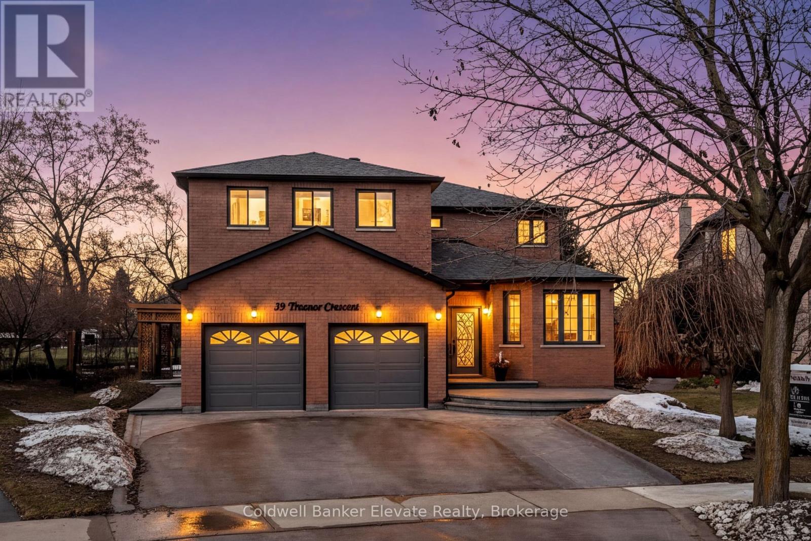 39 Treanor Crescent, Halton Hills, Ontario  L7G 5H8 - Photo 2 - W12868712