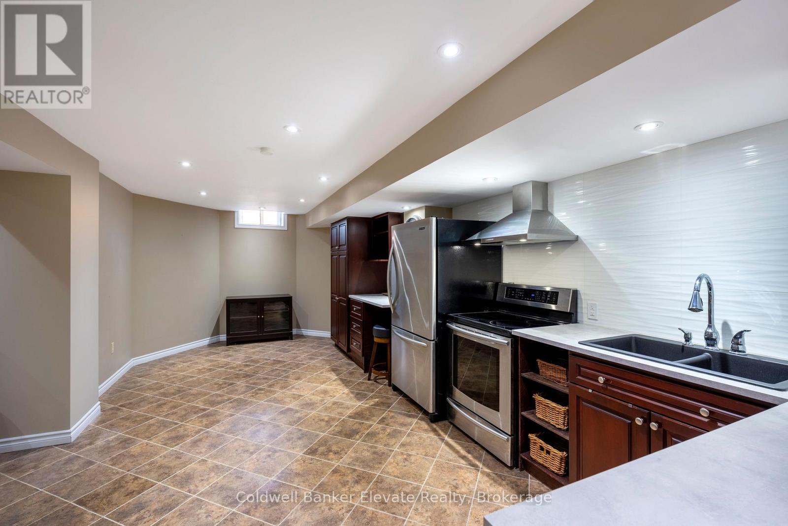 39 Treanor Crescent, Halton Hills, Ontario  L7G 5H8 - Photo 36 - W12868712