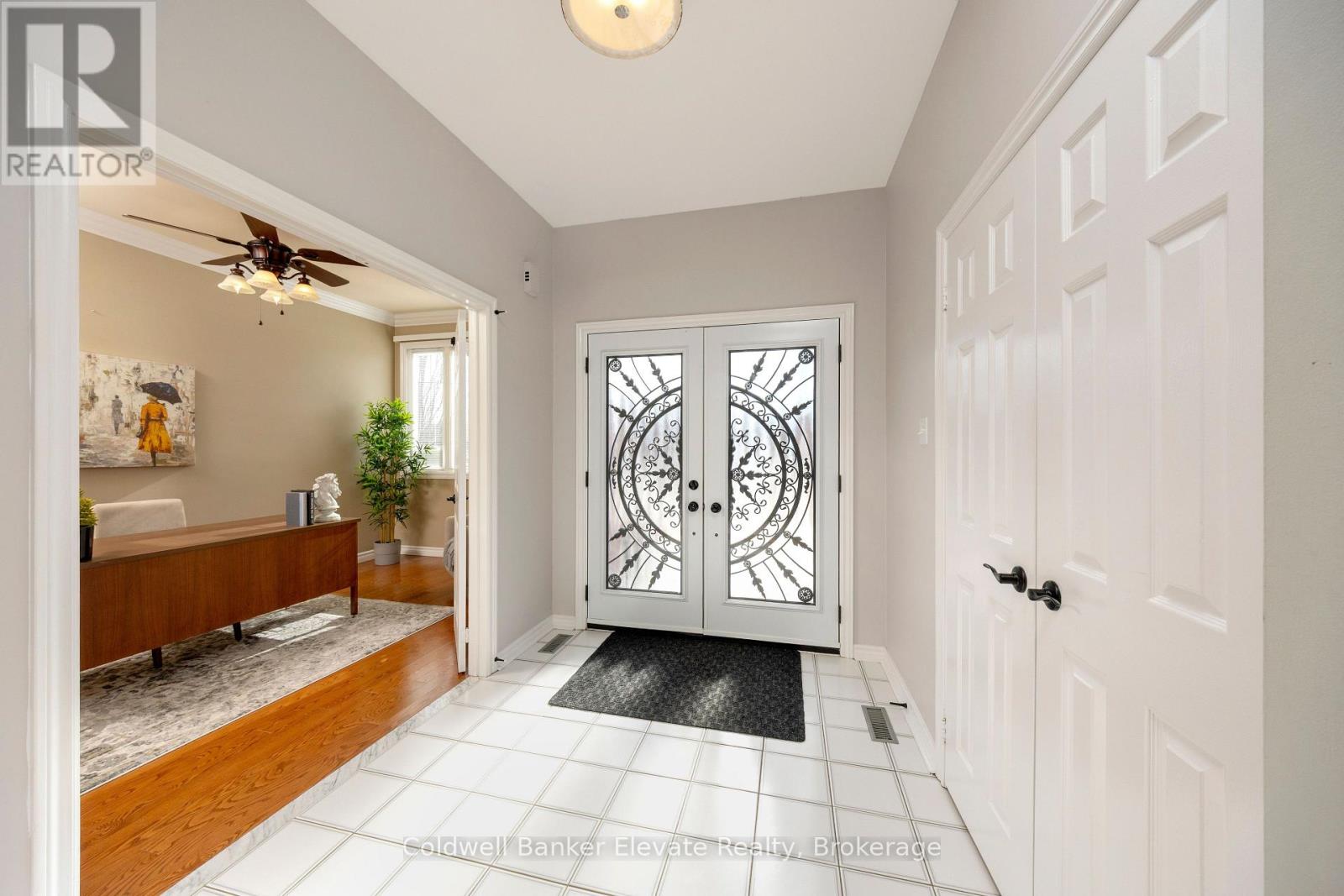 39 Treanor Crescent, Halton Hills, Ontario  L7G 5H8 - Photo 4 - W12868712