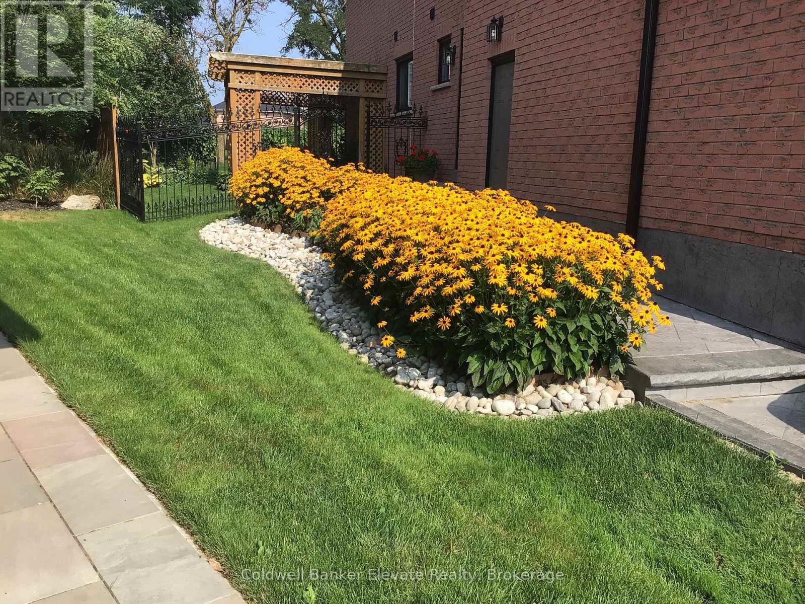 39 Treanor Crescent, Halton Hills, Ontario  L7G 5H8 - Photo 48 - W12868712