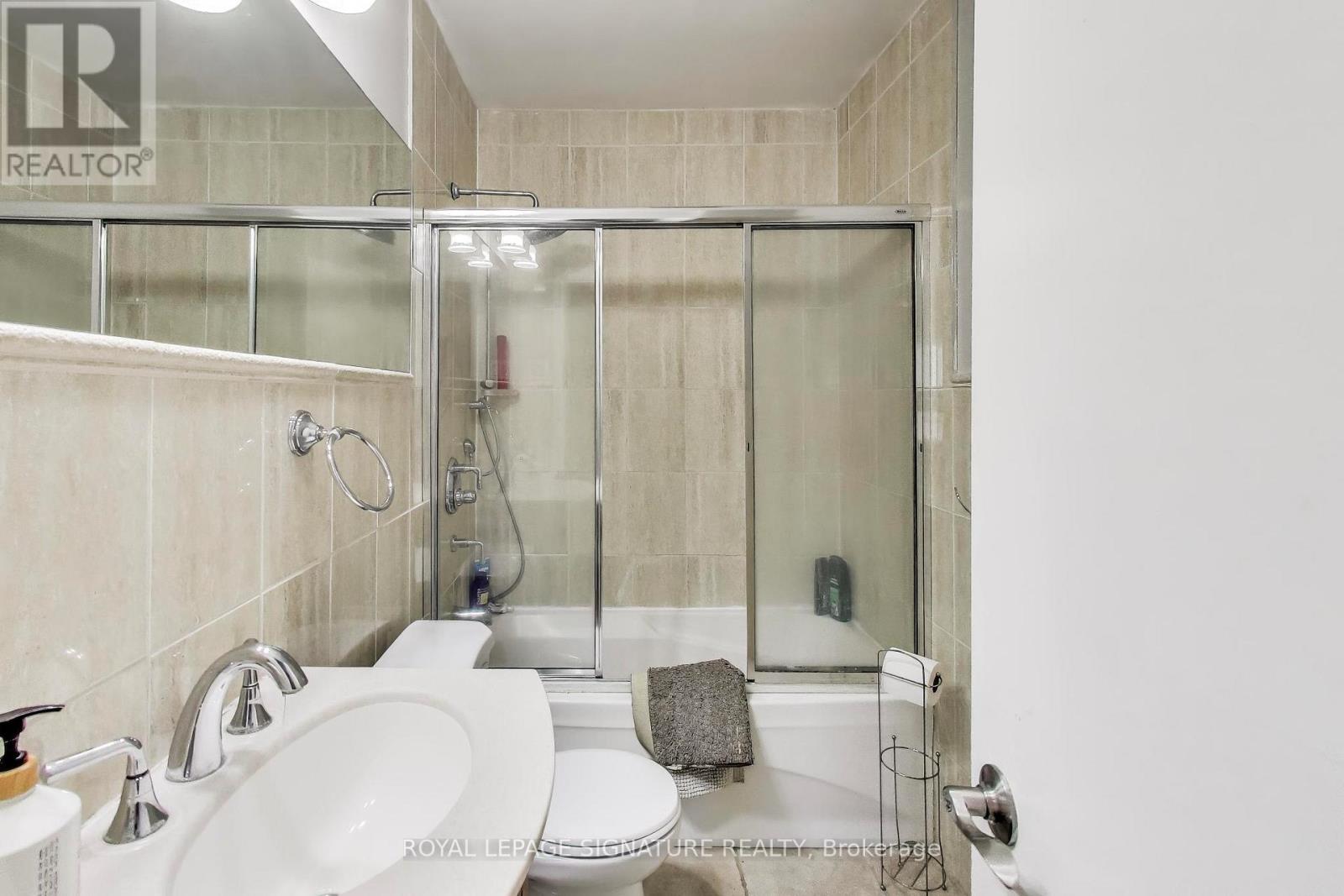 68 Harold Court, Hamilton (Ainslie Wood), Ontario  L8S 2R9 - Photo 18 - X12868680