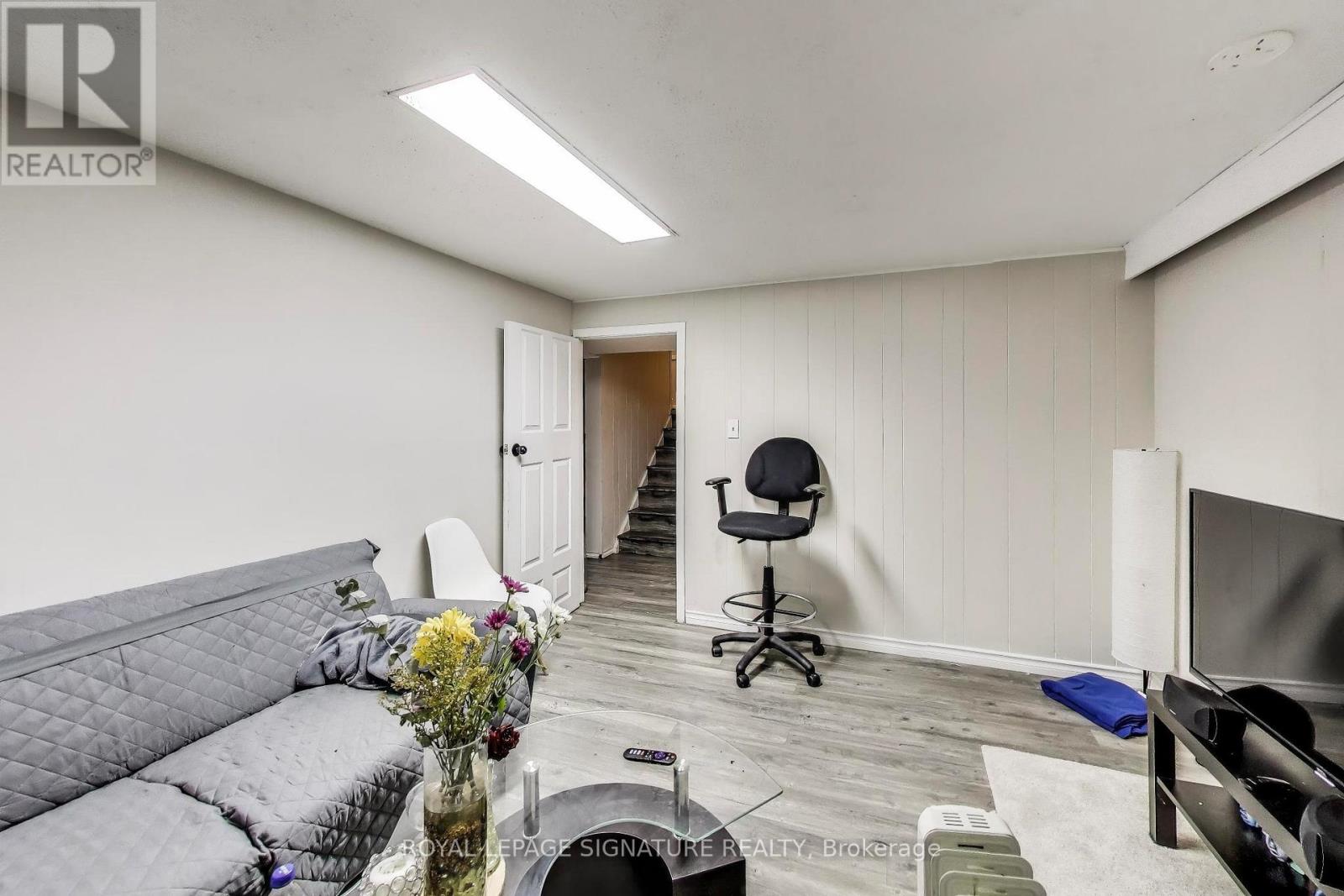 68 Harold Court, Hamilton (Ainslie Wood), Ontario  L8S 2R9 - Photo 26 - X12868680