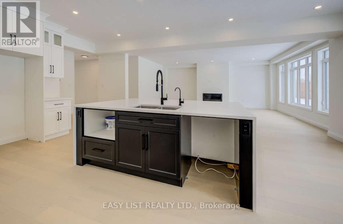 487 Black Street, Centre Wellington, Ontario  N1M 0A2 - Photo 11 - X12868730