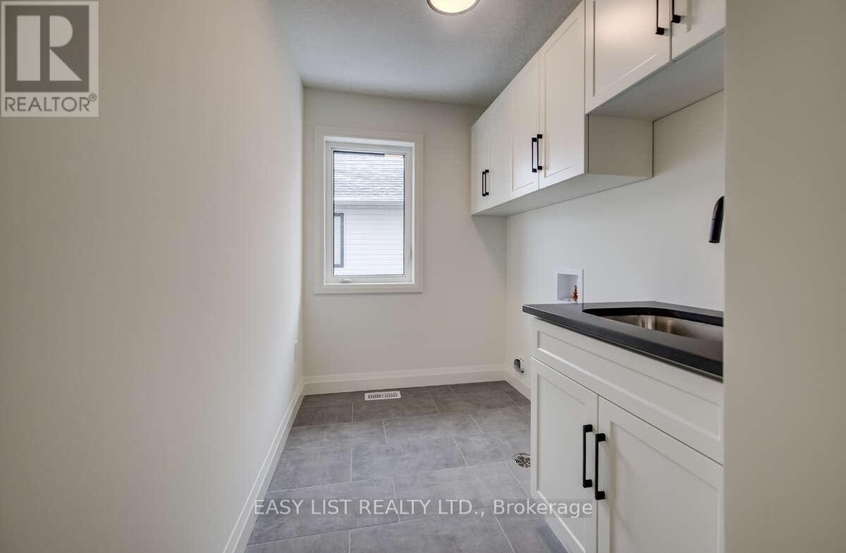 487 Black Street, Centre Wellington, Ontario  N1M 0A2 - Photo 32 - X12868730