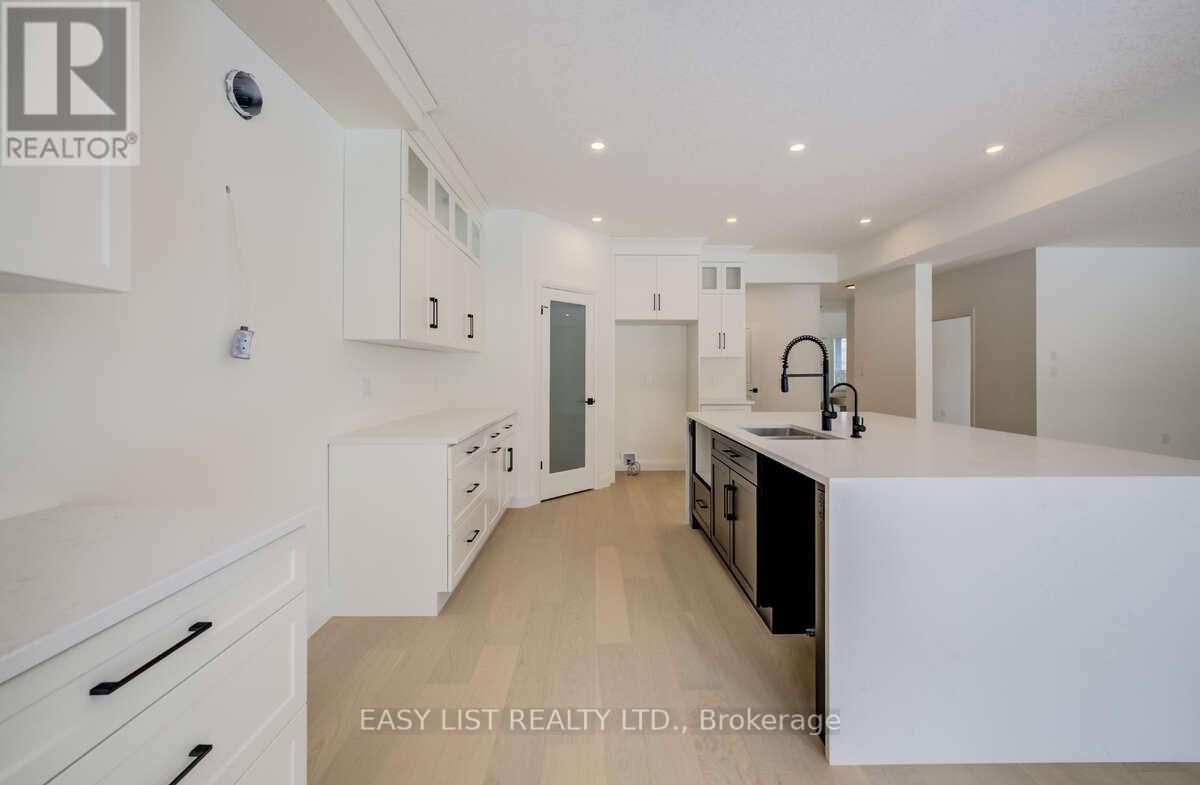 487 Black Street, Centre Wellington, Ontario  N1M 0A2 - Photo 9 - X12868730