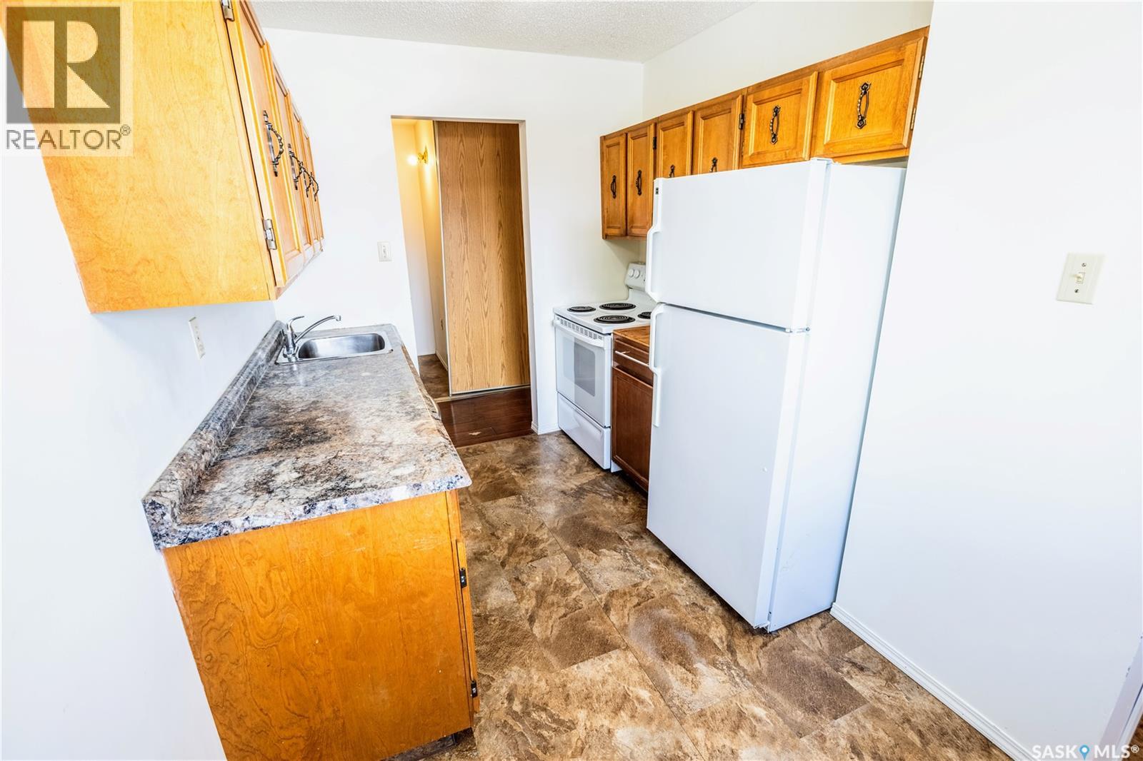 202-B 1350 Gordon Road, Moose Jaw, Saskatchewan  S6H 7R9 - Photo 6 - SK026011