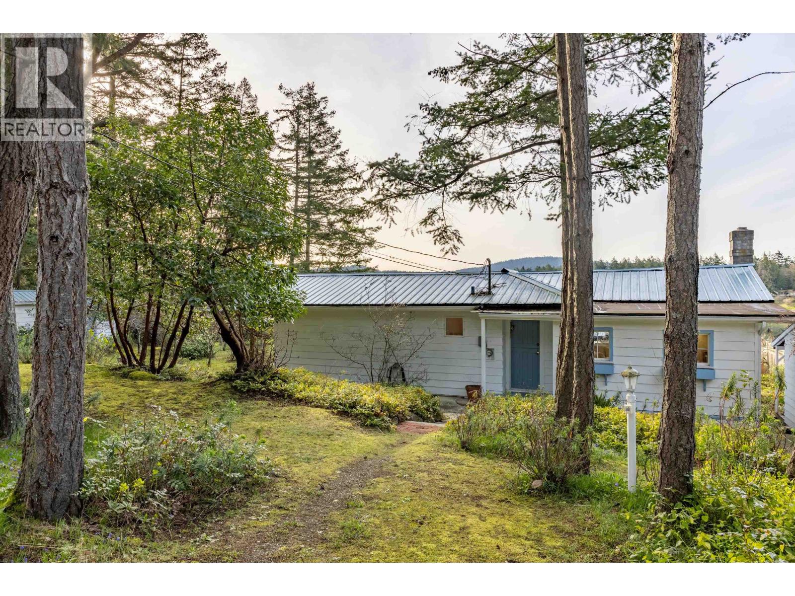 90 Gulf Drive, Galiano Island, British Columbia  V0N 1P0 - Photo 38 - R2981056