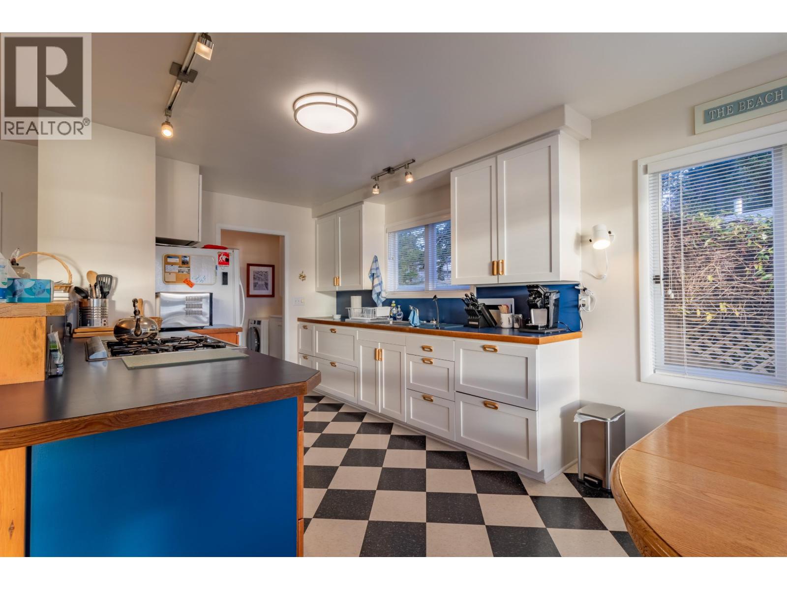 73 Madrona Road, Galiano Island, British Columbia  V0N 1P0 - Photo 15 - R3086759