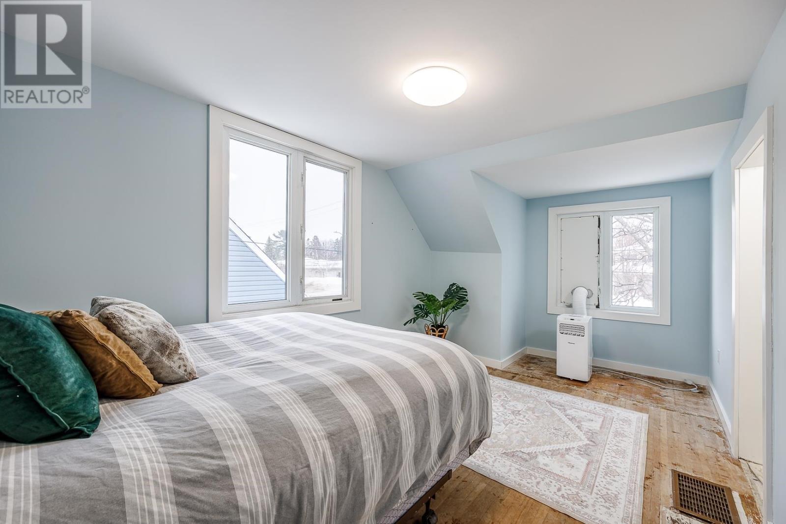 196 Macdonald Ave, Sault Ste. Marie, Ontario  P6B 1H5 - Photo 23 - SM260436