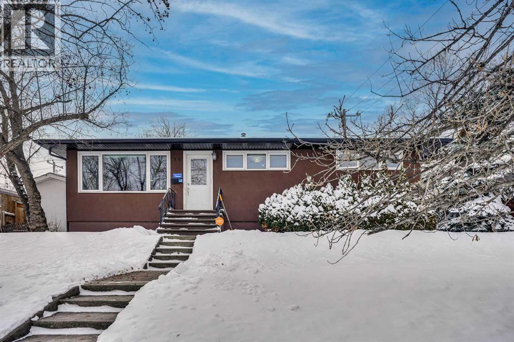 35 Meadowview Road SW, Calgary, Alberta