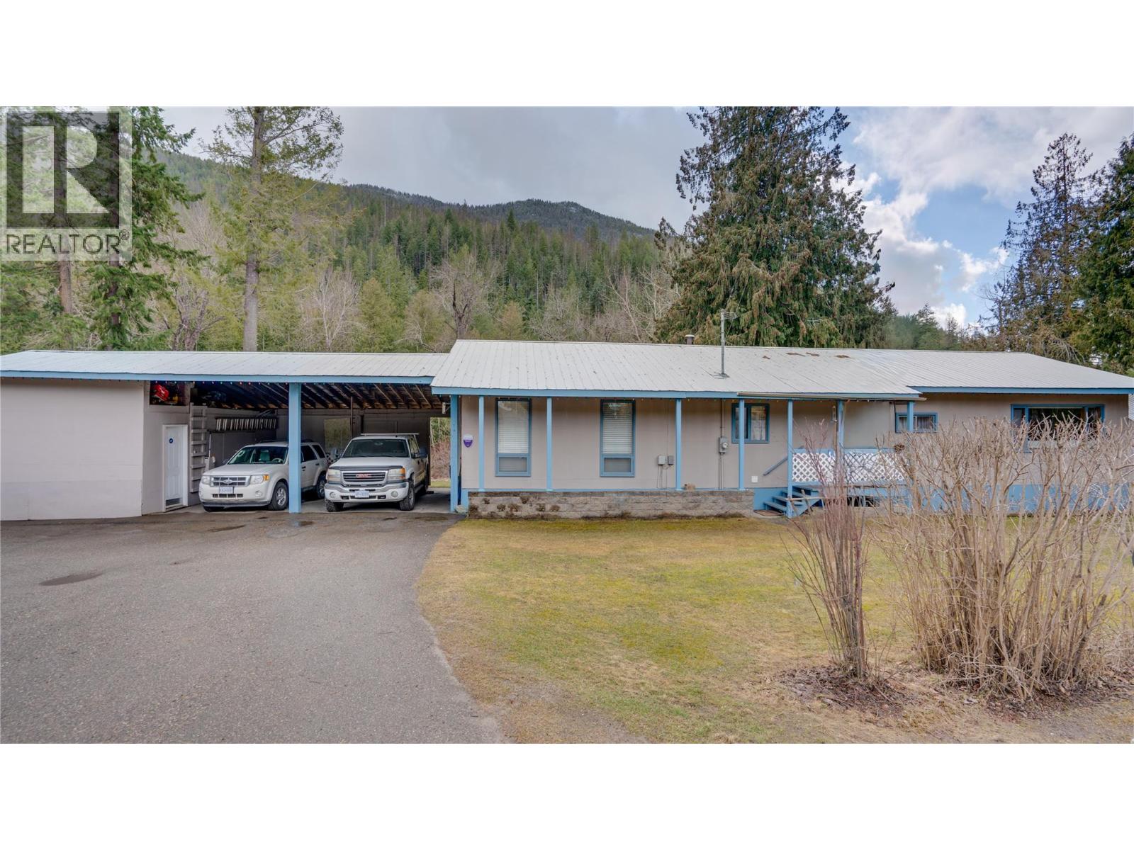 630 Enderby Mabel Lake Road, Enderby, British Columbia