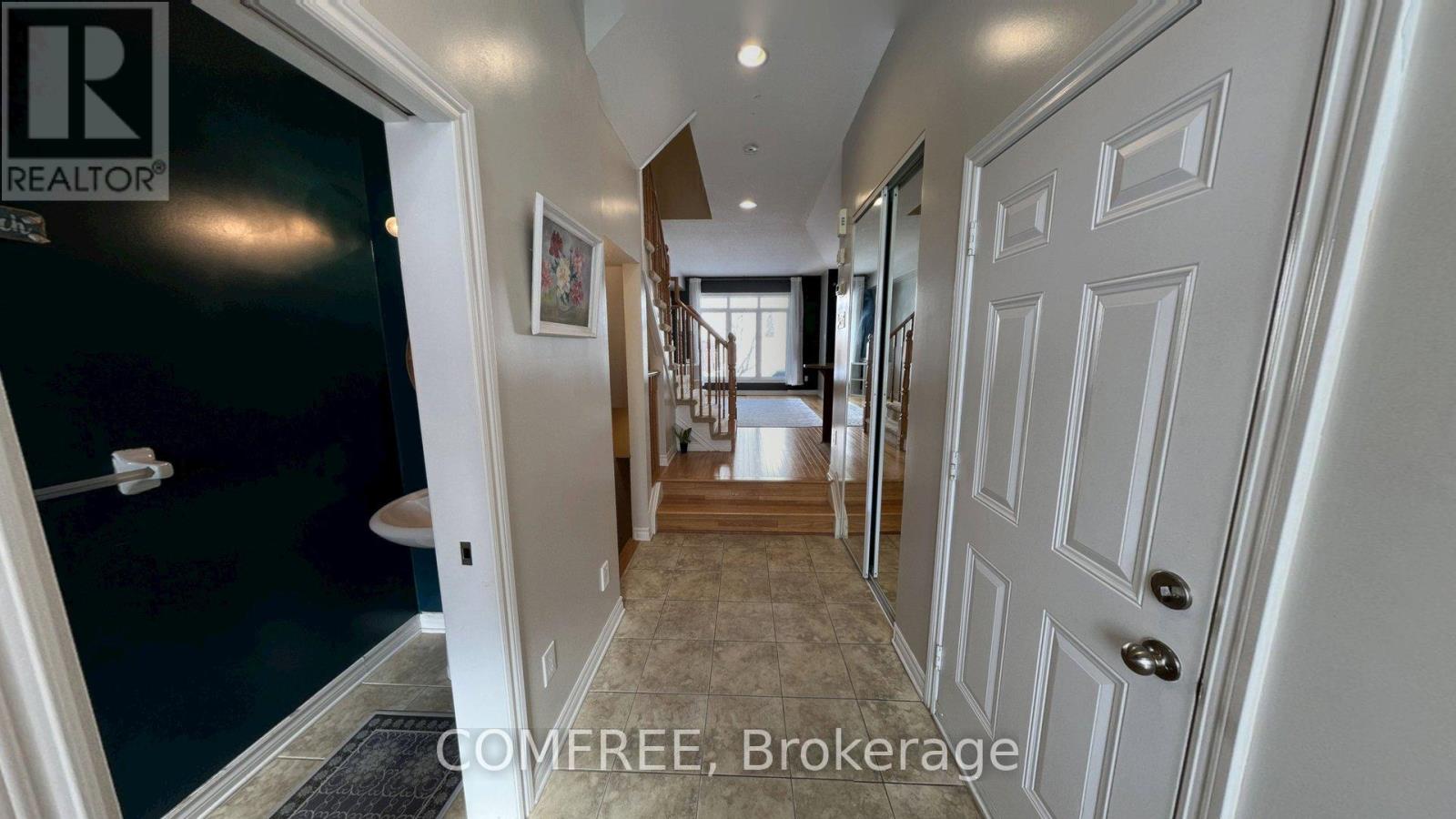 294 Waymark Crescent, Ottawa, Ontario  K2M 0A5 - Photo 4 - X12868738