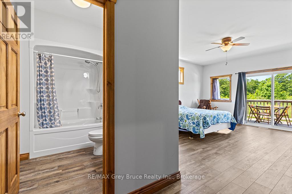 1379 West Road, Northern Bruce Peninsula, Ontario  N0H 1W0 - Photo 24 - X12857336