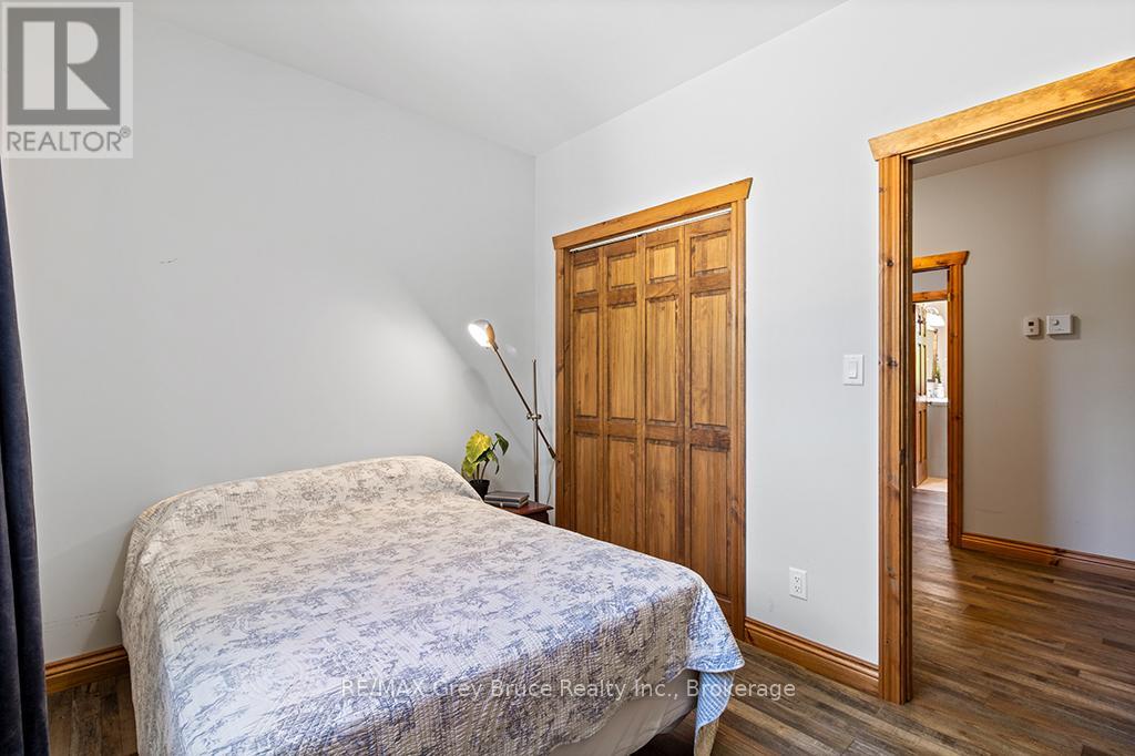 1379 West Road, Northern Bruce Peninsula, Ontario  N0H 1W0 - Photo 32 - X12857336