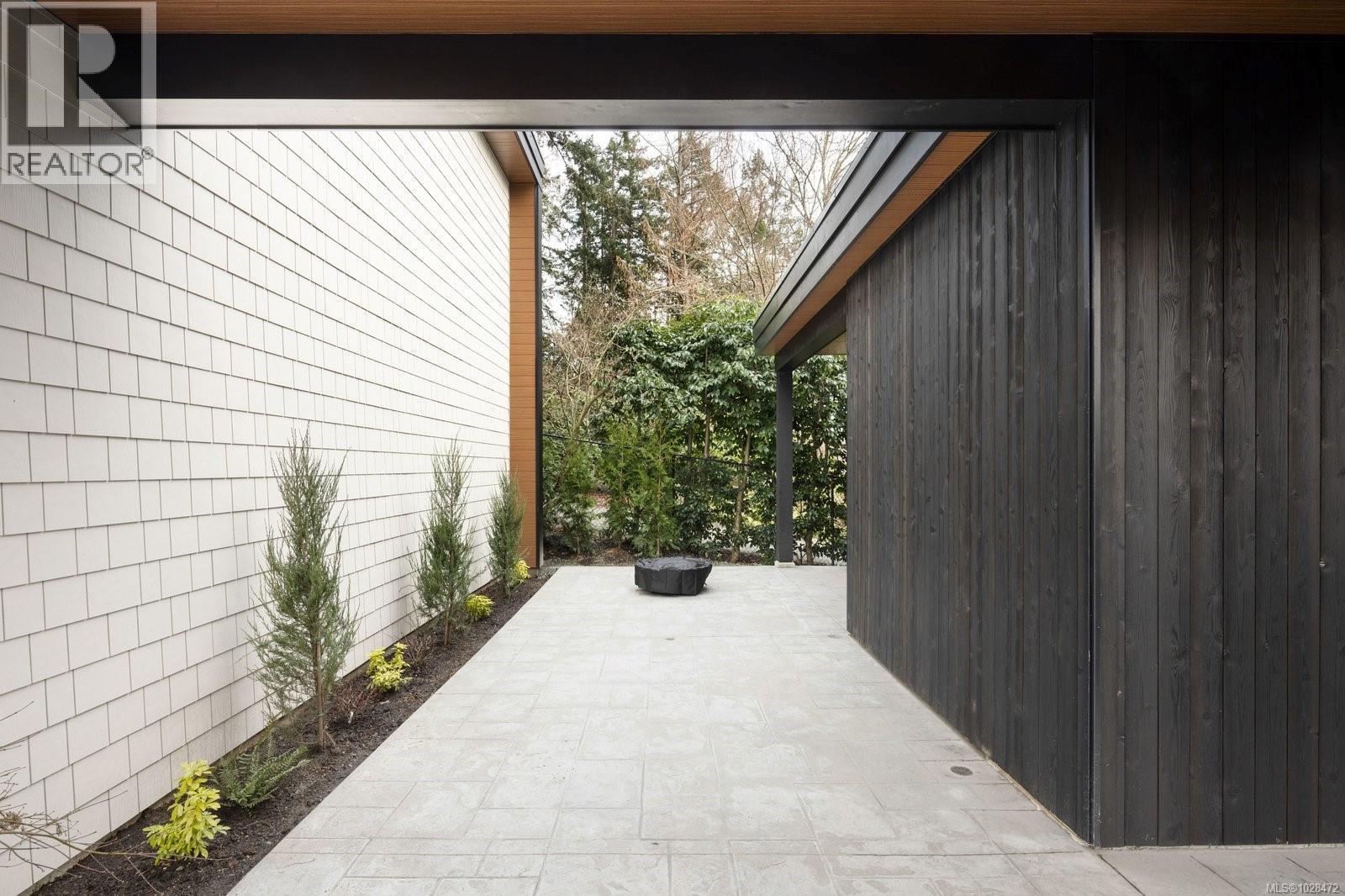 11392 Chalet Rd, North Saanich, British Columbia  V8L 5L9 - Photo 47 - 1028472