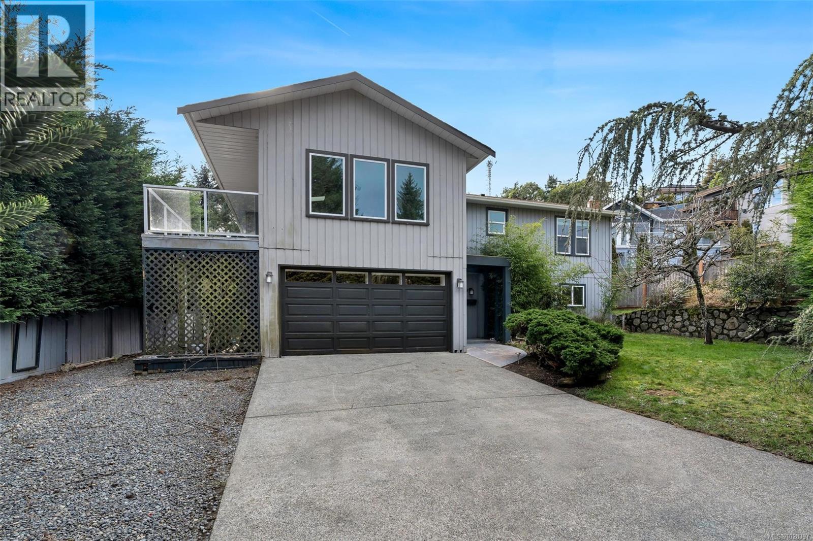 711 Bexhill Rd, Colwood, British Columbia  V9C 3P9 - Photo 1 - 1028397