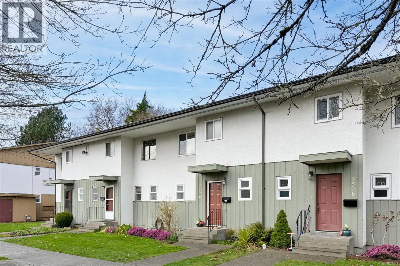 3596 Tillicum Rd, Saanich, British Columbia