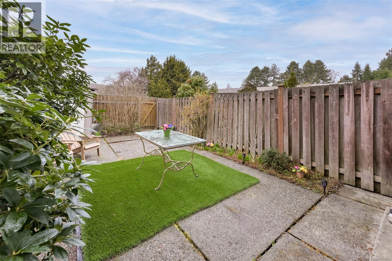 3596 Tillicum Rd, Saanich, British Columbia  V8Z 4H4 - Photo 12 - 1028313