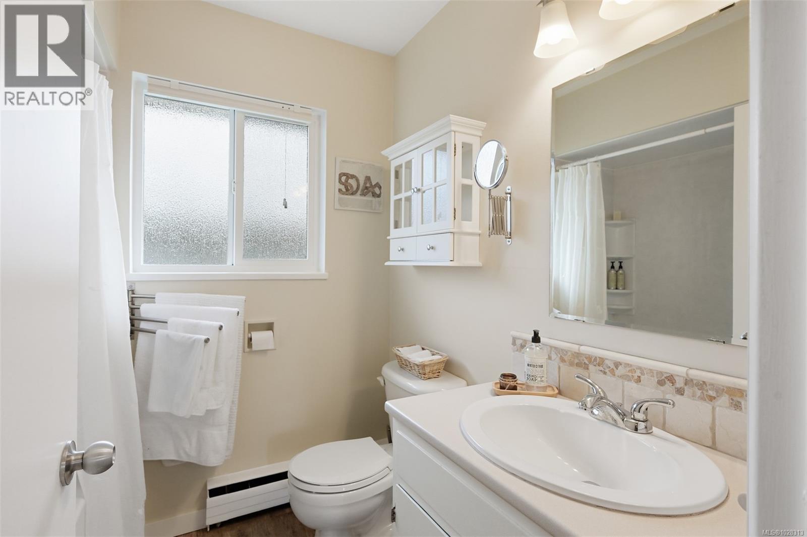 3596 Tillicum Rd, Saanich, British Columbia  V8Z 4H4 - Photo 19 - 1028313