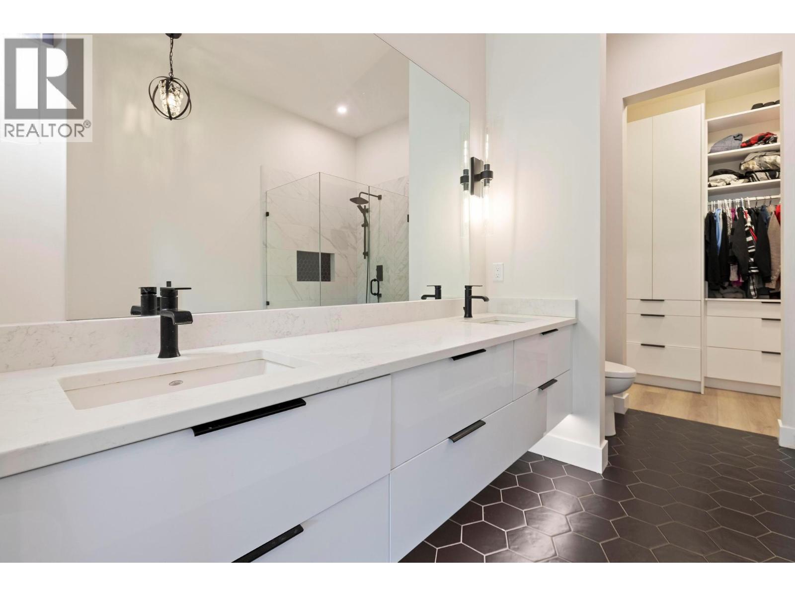 10245 Beacon Hill Drive, Lake Country, British Columbia  V4V 0A9 - Photo 19 - 10377969