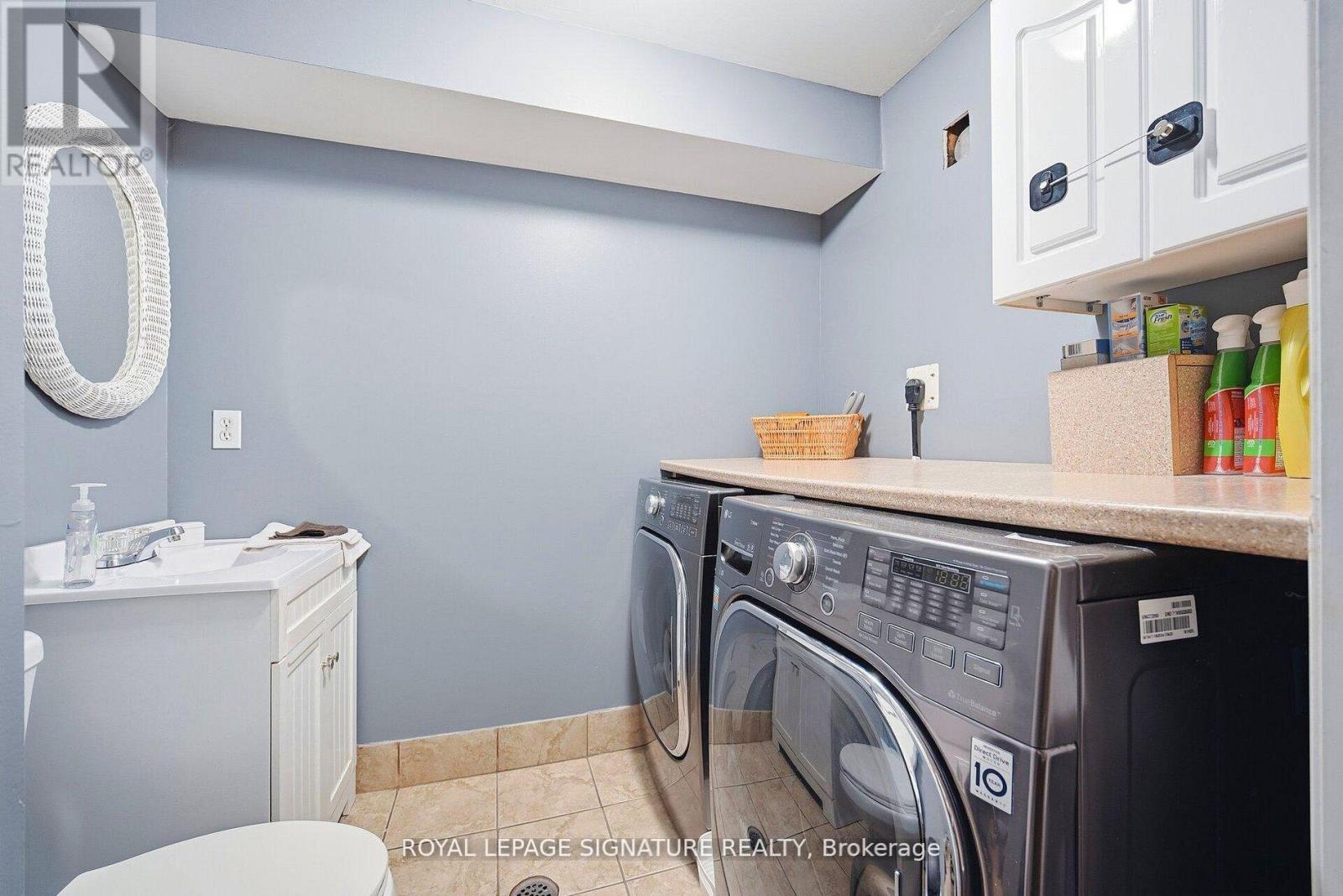 204 Medina Court, Oshawa, Ontario  L1J 7E1 - Photo 23 - E12868736